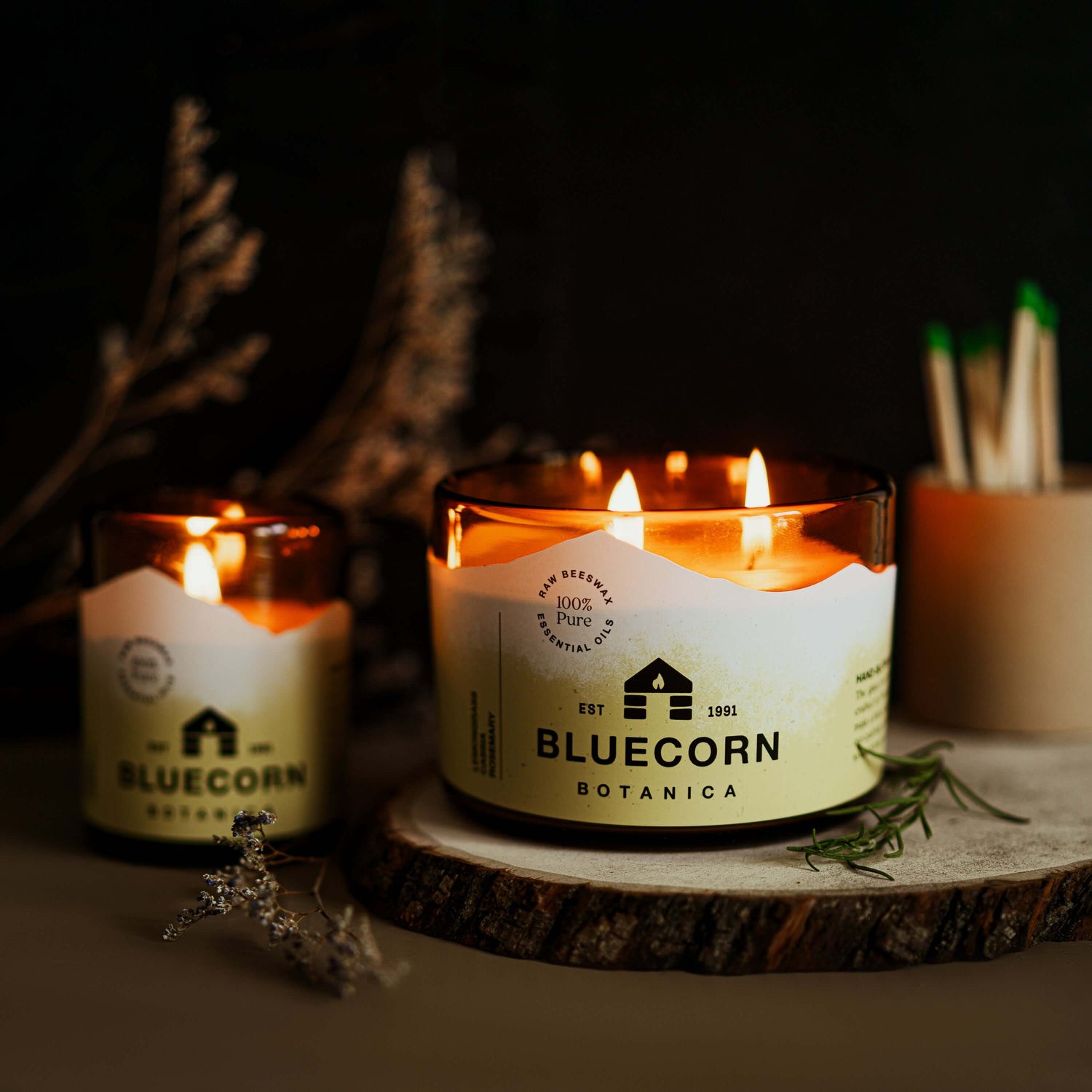 Bluecorn Botanica candle in recycled blown glass. Scented with lemongrass and rosemary essential oils. 
