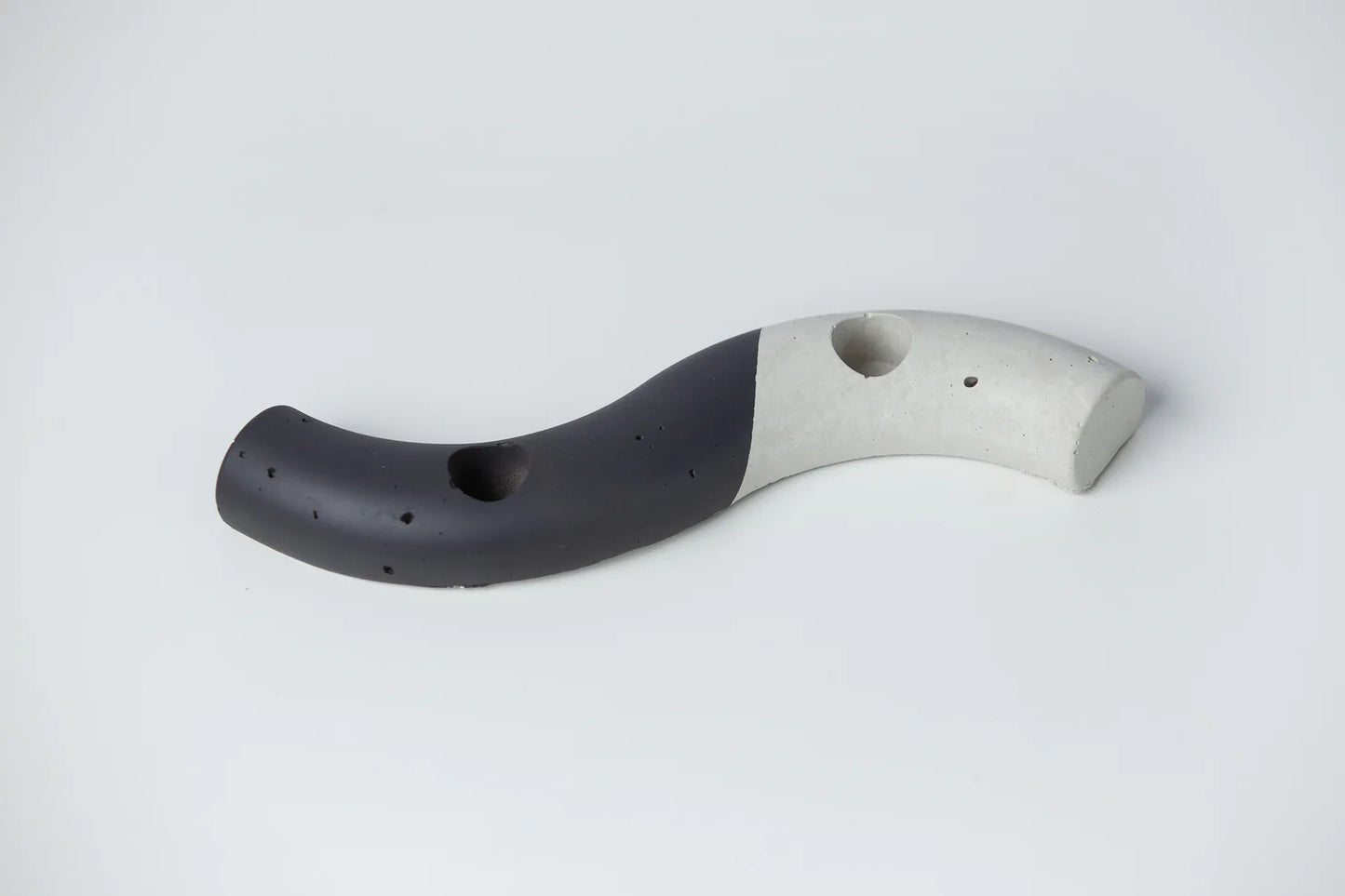 Handcrafted S-Shaped Concrete Taper Candle Holder – Modern Minimalist Design